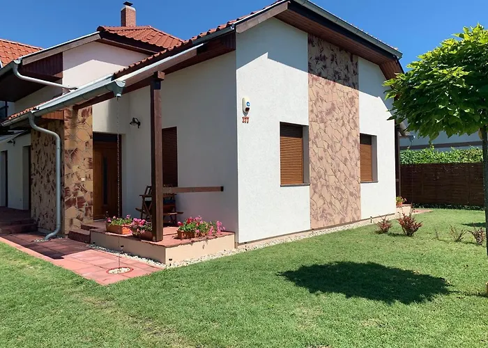 Laszlo Nyaralohaz Apartman *