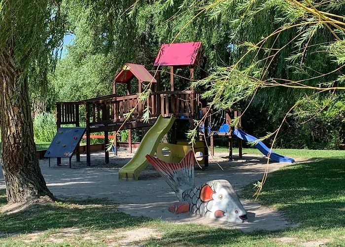 Laszlo Nyaralohaz Apartman *